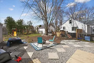 8915 Deering St, Livonia, MI 48150 - Photo 38