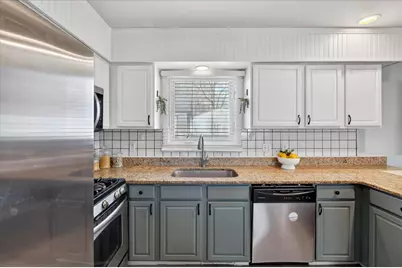 8915 Deering Street, Livonia, MI 48150 - Photo 24