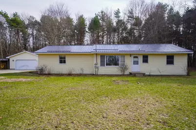 8365 Greenwood Lane, Newaygo, MI 49337 - Photo 6