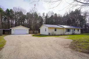 8365 Greenwood Ln, Newaygo, MI 49337 - Photo 26