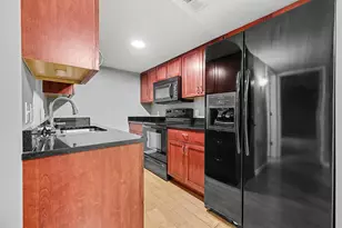 460 E Fulton Street E, Grand Rapids, MI 49503 - Photo 12