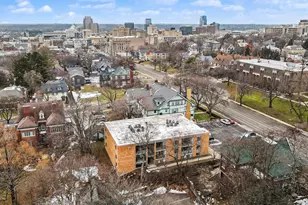 460 E Fulton Street E, Grand Rapids, MI 49503 - Photo 2