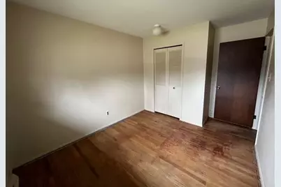 20951 Meadowlark Street, Farmington, MI 48336 - Photo 8