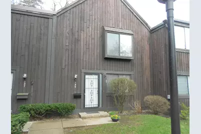 129 Balmoral Court, Kalamazoo, MI 49006 - Photo 1