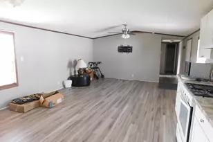 204 Landmark St, Sparta, MI 49345 - Photo 6