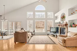 642 Swan River Dr, Benton Harbor, MI 49022 - Photo 16