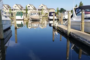 910 W Savidge St, Spring Lake, MI 49456 - Photo 1