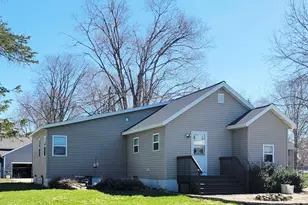 515 Selby St, Hopkins, MI 49328 - Photo 2