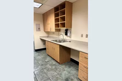 420 N Whitehall Road #E, Muskegon, MI 49445 - Photo 2