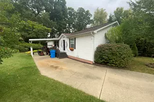 3363 Buckthorn Cir, Jackson, MI 49201 - Photo 2