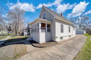 409 Bates St, Jackson, MI 49202 - Photo 4