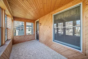 409 Bates St, Jackson, MI 49202 - Photo 6