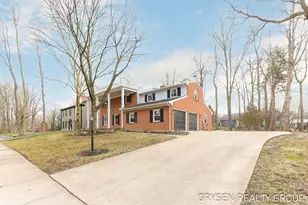 2735 Barfield Dr SE, Grand Rapids, MI 49546 - Photo 44