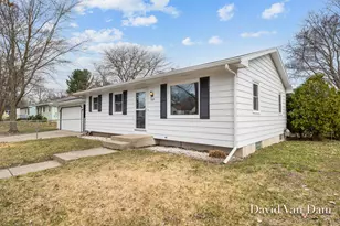 395 Farnham St SE, Kentwood, MI 49548 - Photo 2