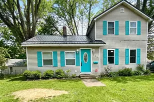 112 Alexander St, Bangor, MI 49013 - Photo 1