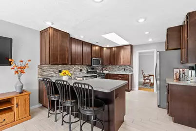 1605 Meadowbrook Lane, Portage, MI 49024 - Photo 14