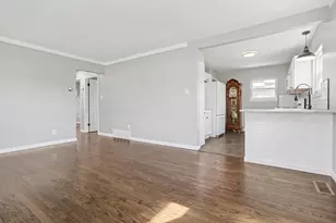 7855 Weddel St, Taylor, MI 48180 - Photo 6