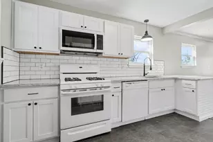 7855 Weddel St, Taylor, MI 48180 - Photo 8