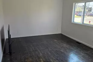 5017 Conners, Lansing, MI 48911 - Photo 4