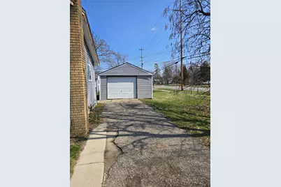 5017 Conners, Lansing, MI 48911 - Photo 2