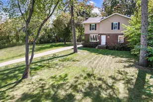 6044 Davison Rd, Burton, MI 48509 - Photo 34