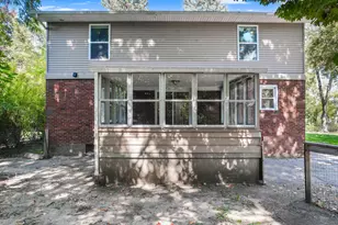 6044 Davison Rd, Burton, MI 48509 - Photo 4