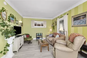 1004 Crosby St NW, Grand Rapids, MI 49504 - Photo 4