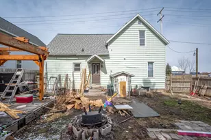 235 5th St, Manistee, MI 49660 - Photo 30