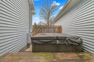 6877 Rowley Dr, Osseo, MI 49266 - Photo 44