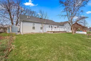 6877 Rowley Dr, Osseo, MI 49266 - Photo 14