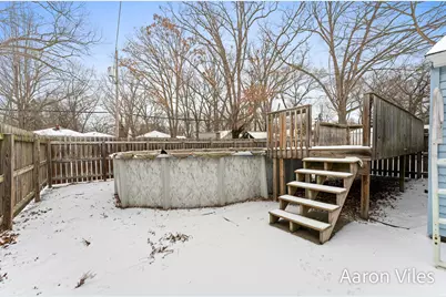 119 Vanderveen Avenue, Holland, MI 49424 - Photo 4