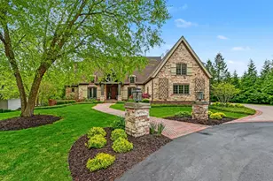 7428 Biscayne Way SE, Grand Rapids, MI 49546 - Photo 2
