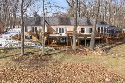 7400 Biscayne Way SE, Grand Rapids, MI 49546 - Photo 2