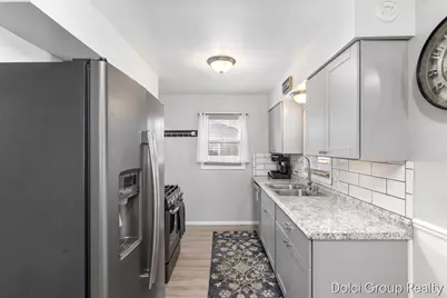 5500 Averill Avenue SW, Grand Rapids, MI 49548 - Photo 10