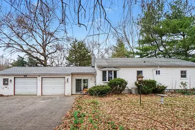 374 Elliot Road, Kalamazoo, MI 49048 - Photo 2