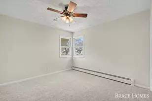 647 Blue Ash Dr SE, Grand Rapids, MI 49548 - Photo 16
