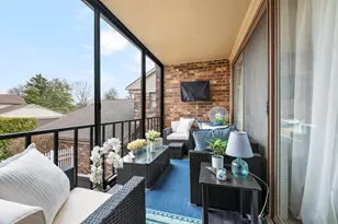 4376 Knightsbridge Ln, West Bloomfield, MI 48323 - Photo 16