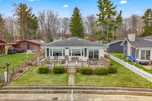 2038 Ash Te Wette Beach Dr, Hillsdale, MI 49242 - Photo 4