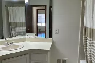 301 Meadow Bridge Dr, Rochester Hills, MI 48307 - Photo 18