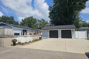 36761 Willow Rd, New Boston, MI 48164 - Photo 6