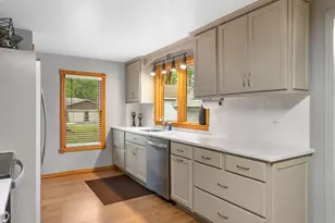 323 S Center St, Bangor, MI 49013 - Photo 24