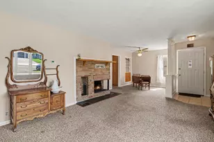 605 S Anderson St, Plainwell, MI 49080 - Photo 4