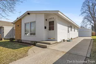 1824 Blandford Ave SW, Wyoming, MI 49519 - Photo 2