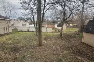 27051 Joan St, Taylor, MI 48180 - Photo 16