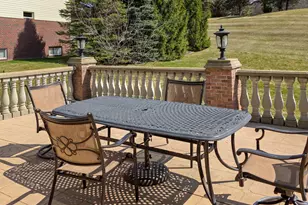 1053 Autumnview Ct, Rochester, MI 48307 - Photo 4