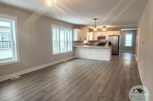 1698 Wood St, Muskegon, MI 49442 - Photo 4