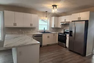 1698 Wood St, Muskegon, MI 49442 - Photo 6