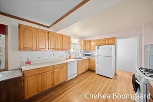 22 Elmwood St NE, Grand Rapids, MI 49505 - Photo 10