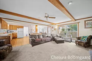 22 Elmwood St NE, Grand Rapids, MI 49505 - Photo 8