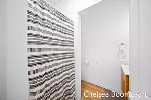 22 Elmwood St NE, Grand Rapids, MI 49505 - Photo 14